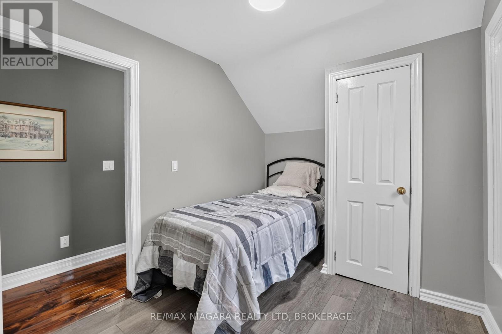 3776 BERTIE STREET - 31