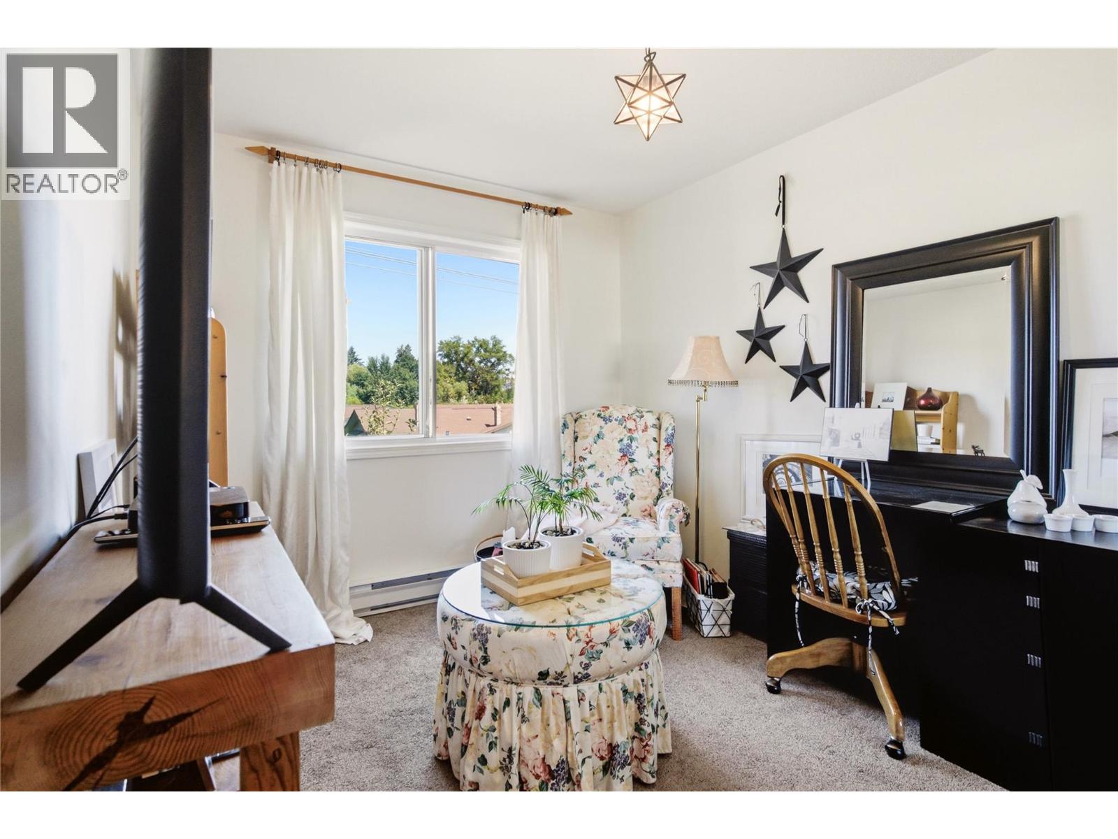 940 Glenwood Avenue Unit# 212, Kelowna
