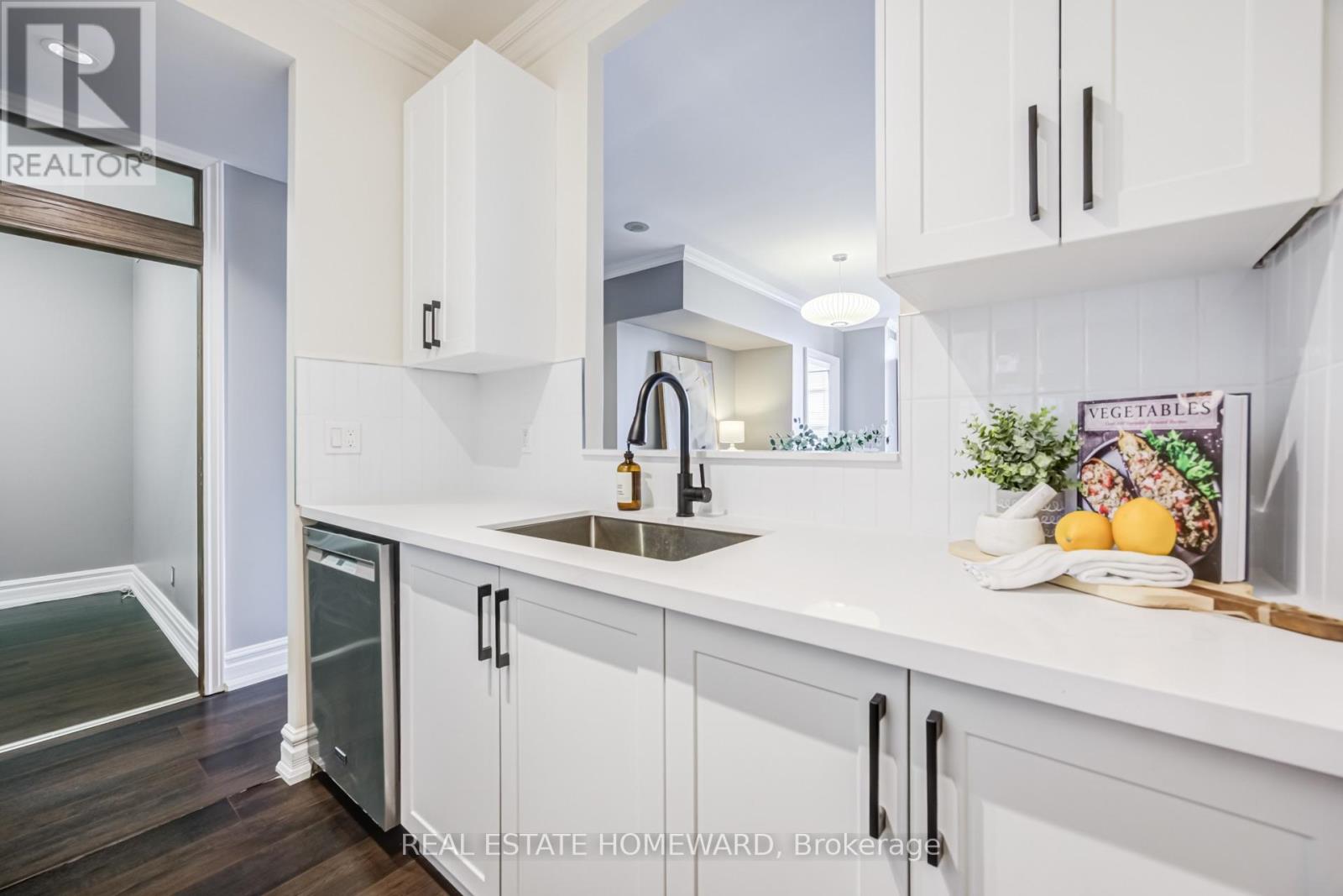 #1003 438 RICHMOND STREET W - 5