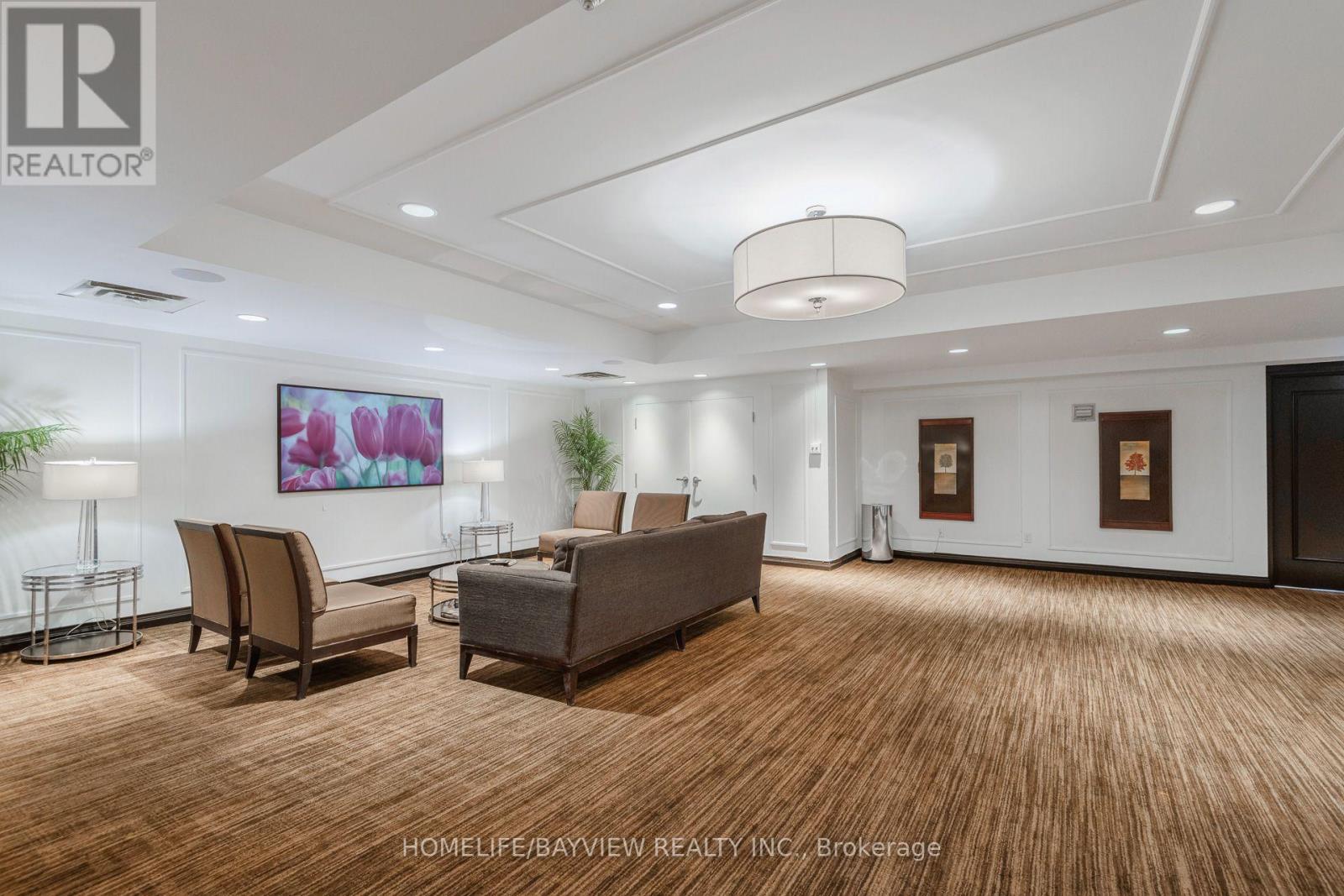 #108 15 MCMURRICH STREET - 36