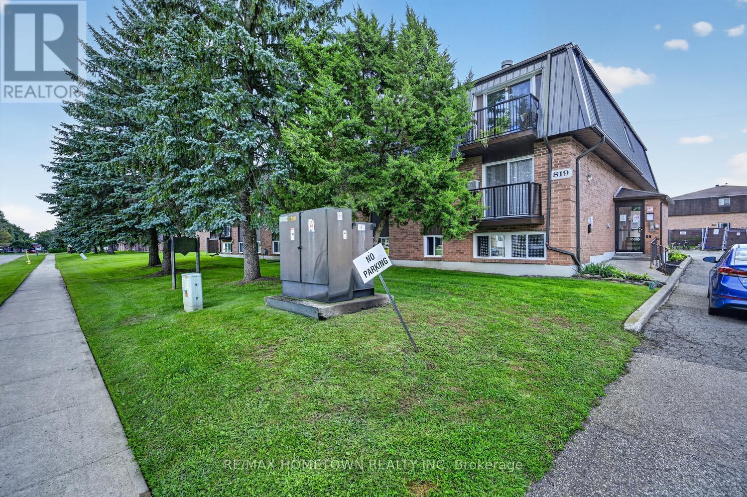 9 - 819 MACODRUM DRIVE