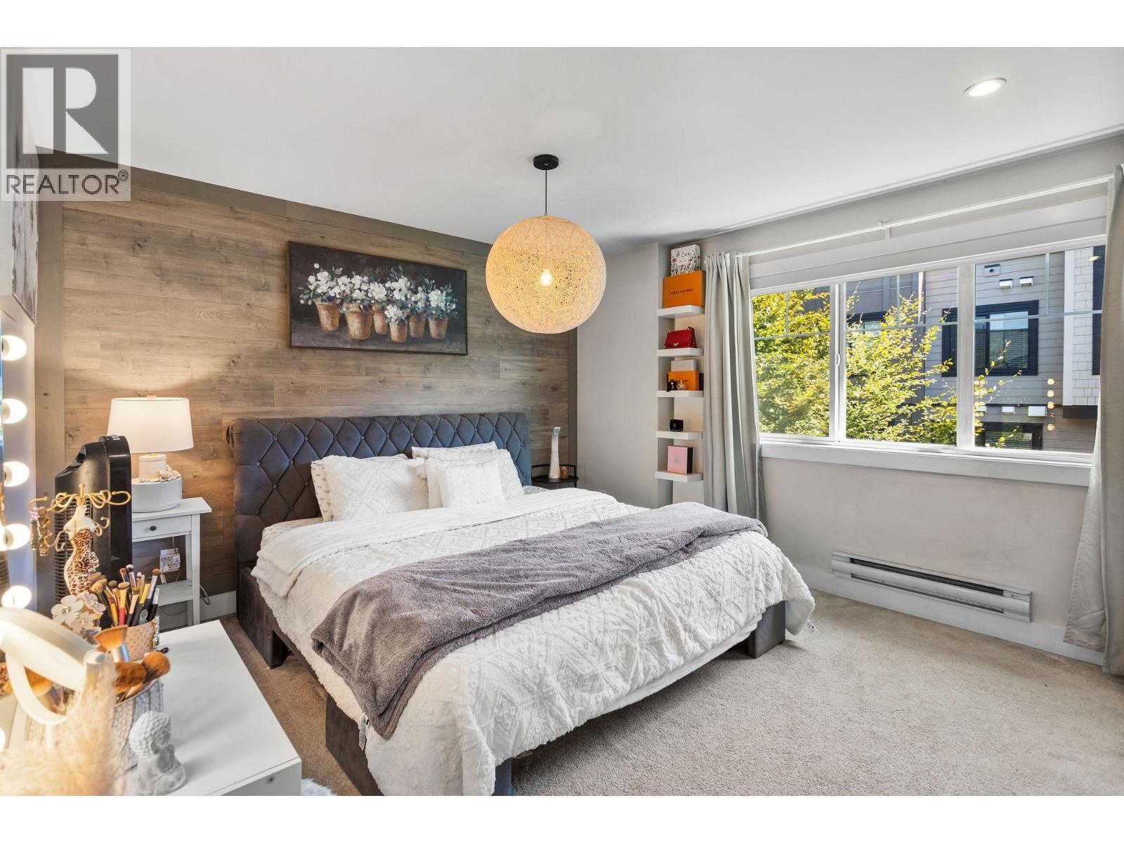 4 188 WOOD STREET, New Westminster