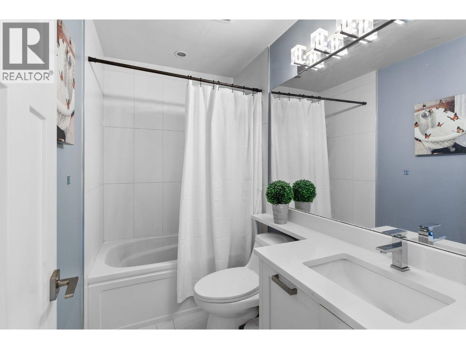 4 188 WOOD STREET, New Westminster