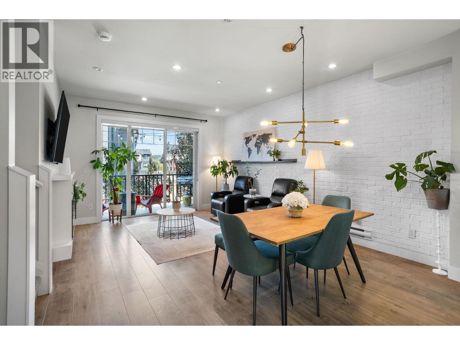 4 188 WOOD STREET, New Westminster