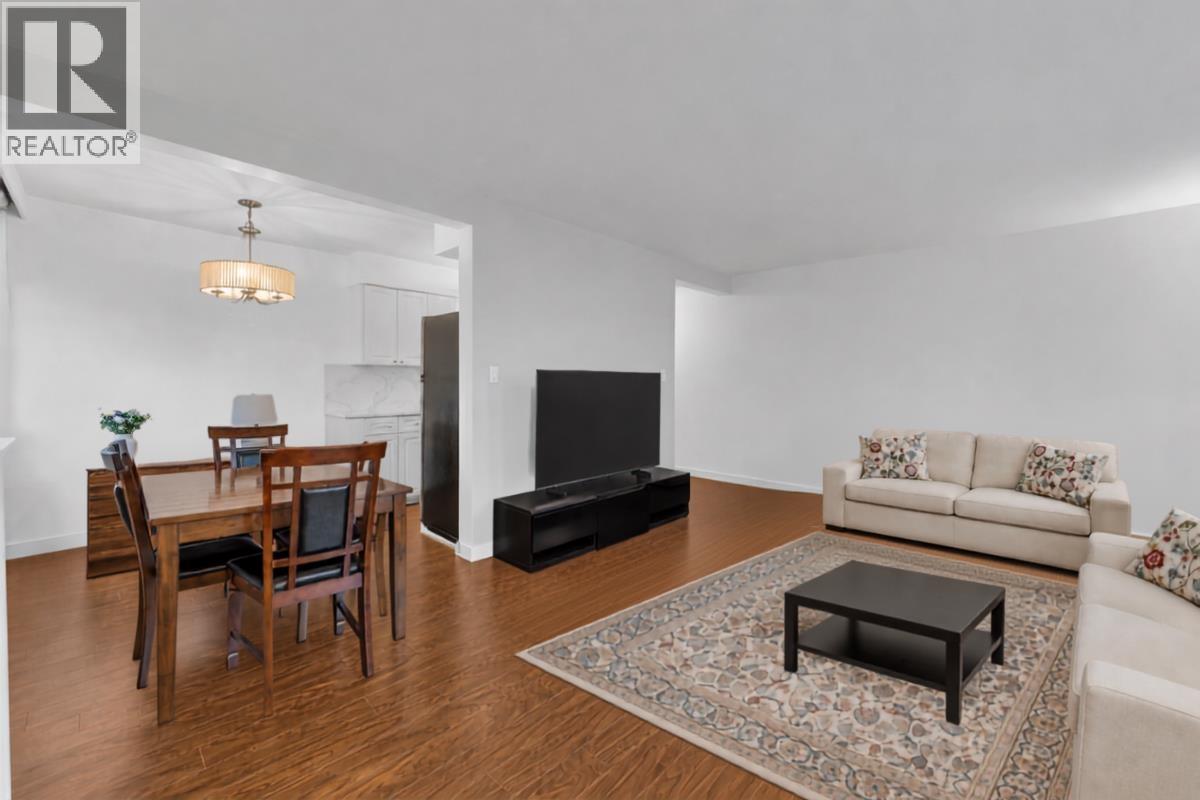 1 1420 CHESTERFIELD AVENUE, North Vancouver