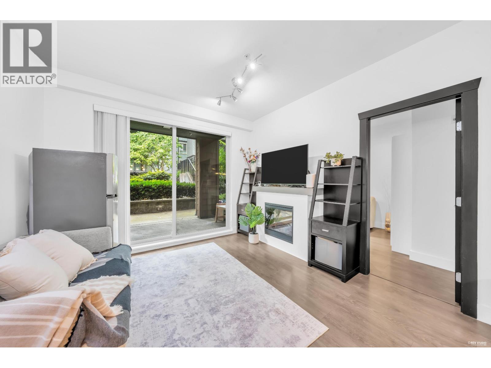 110 7488 BYRNEPARK WALK, Burnaby