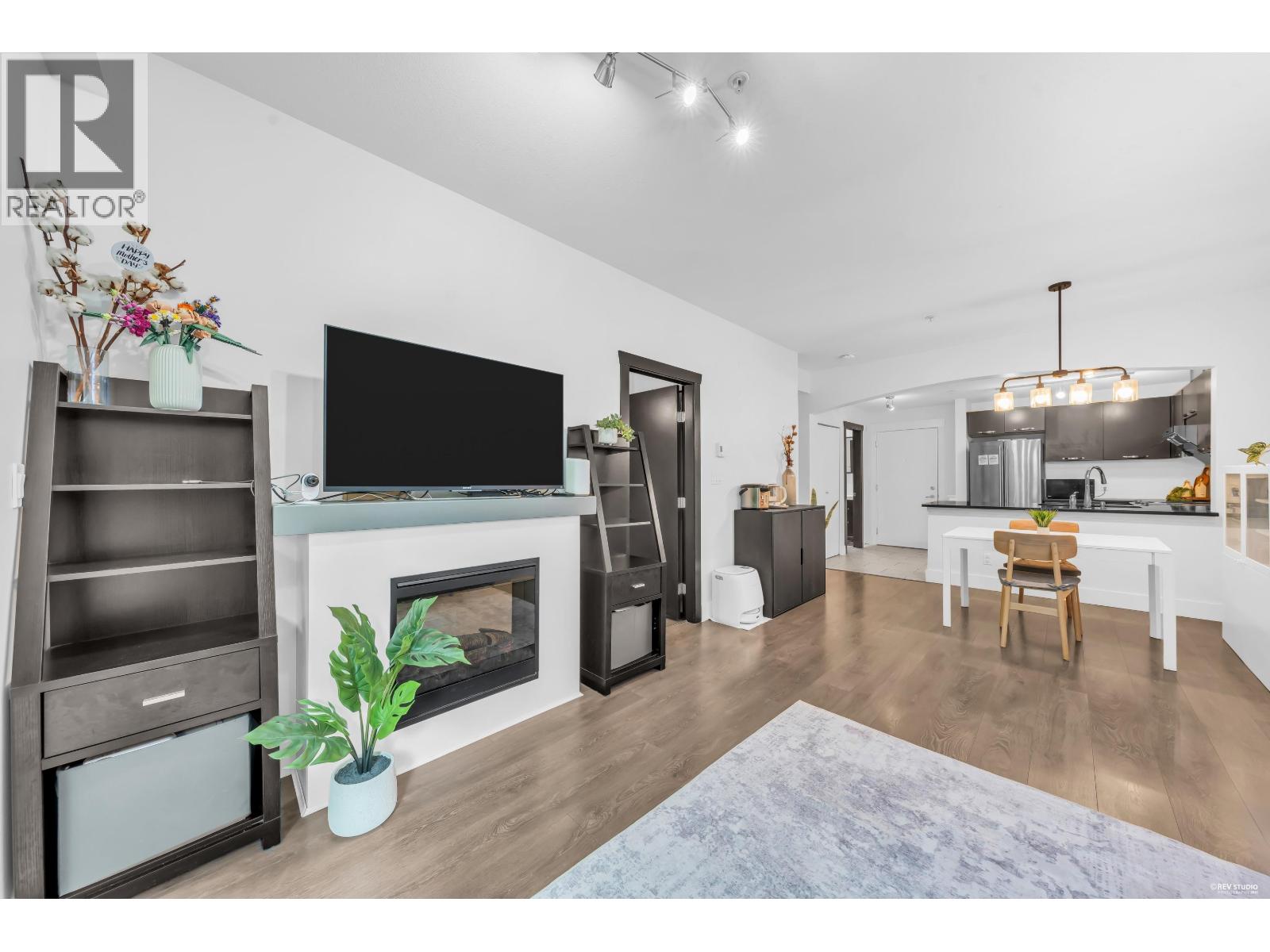 110 7488 BYRNEPARK WALK, Burnaby