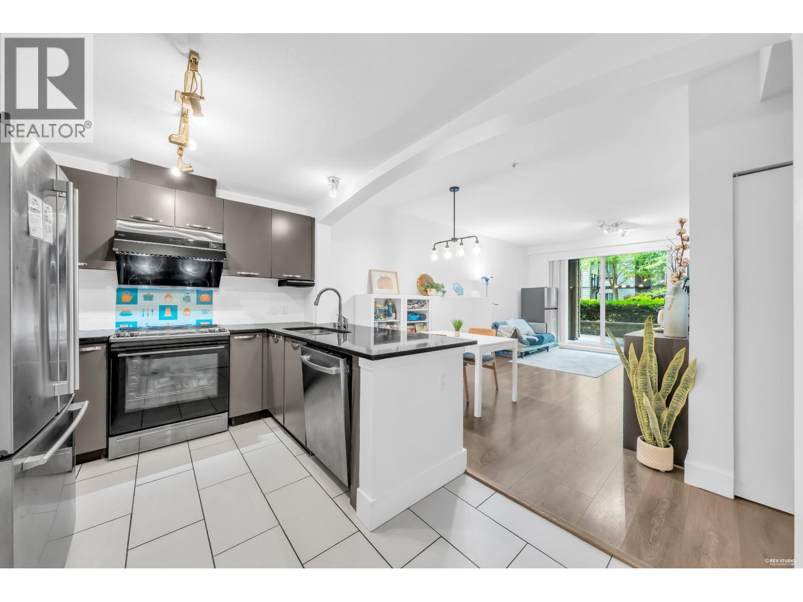 110 7488 BYRNEPARK WALK, Burnaby