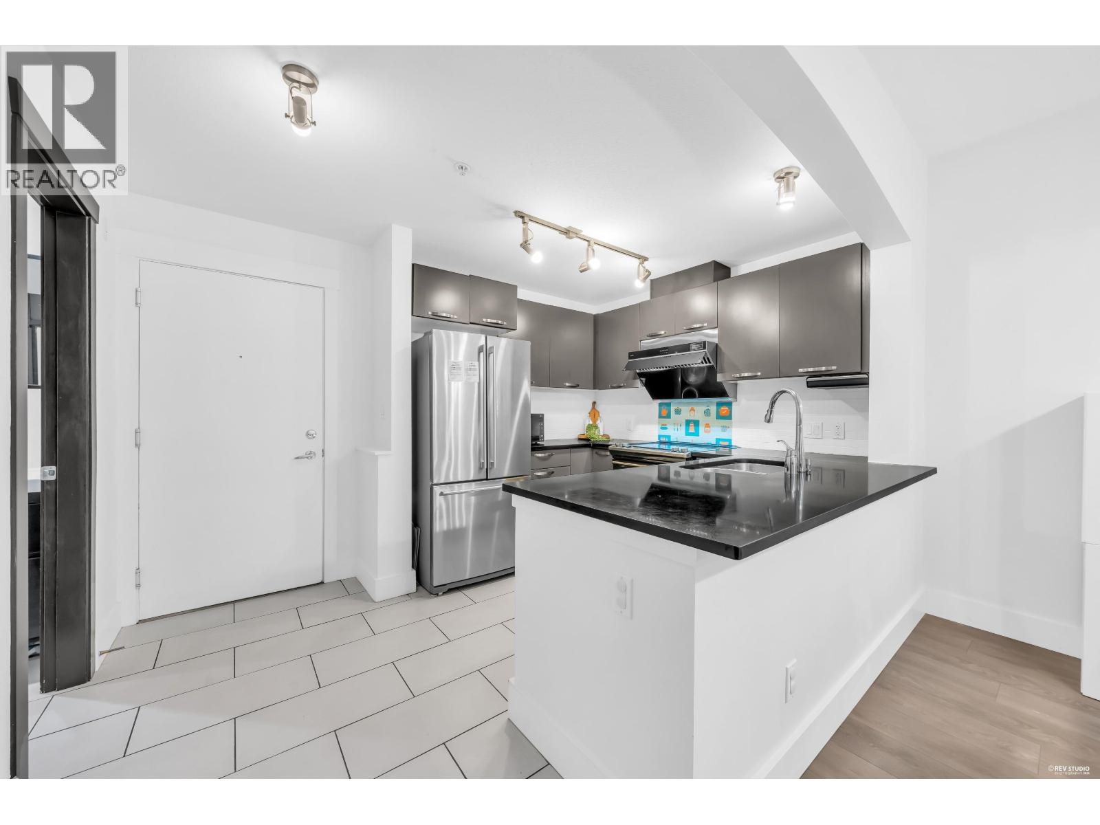 110 7488 BYRNEPARK WALK, Burnaby