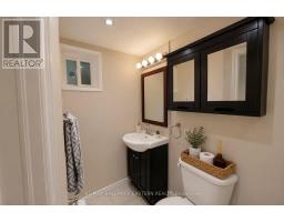 821 Craven Road, Toronto, ON M4L2Z7 Photo 12