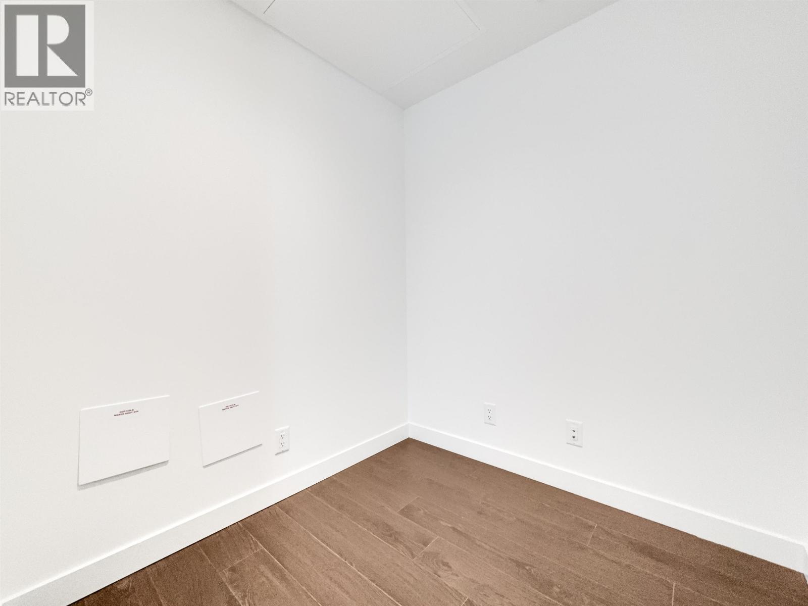 16xx 4890 LOUGHEED HIGHWAY, Burnaby