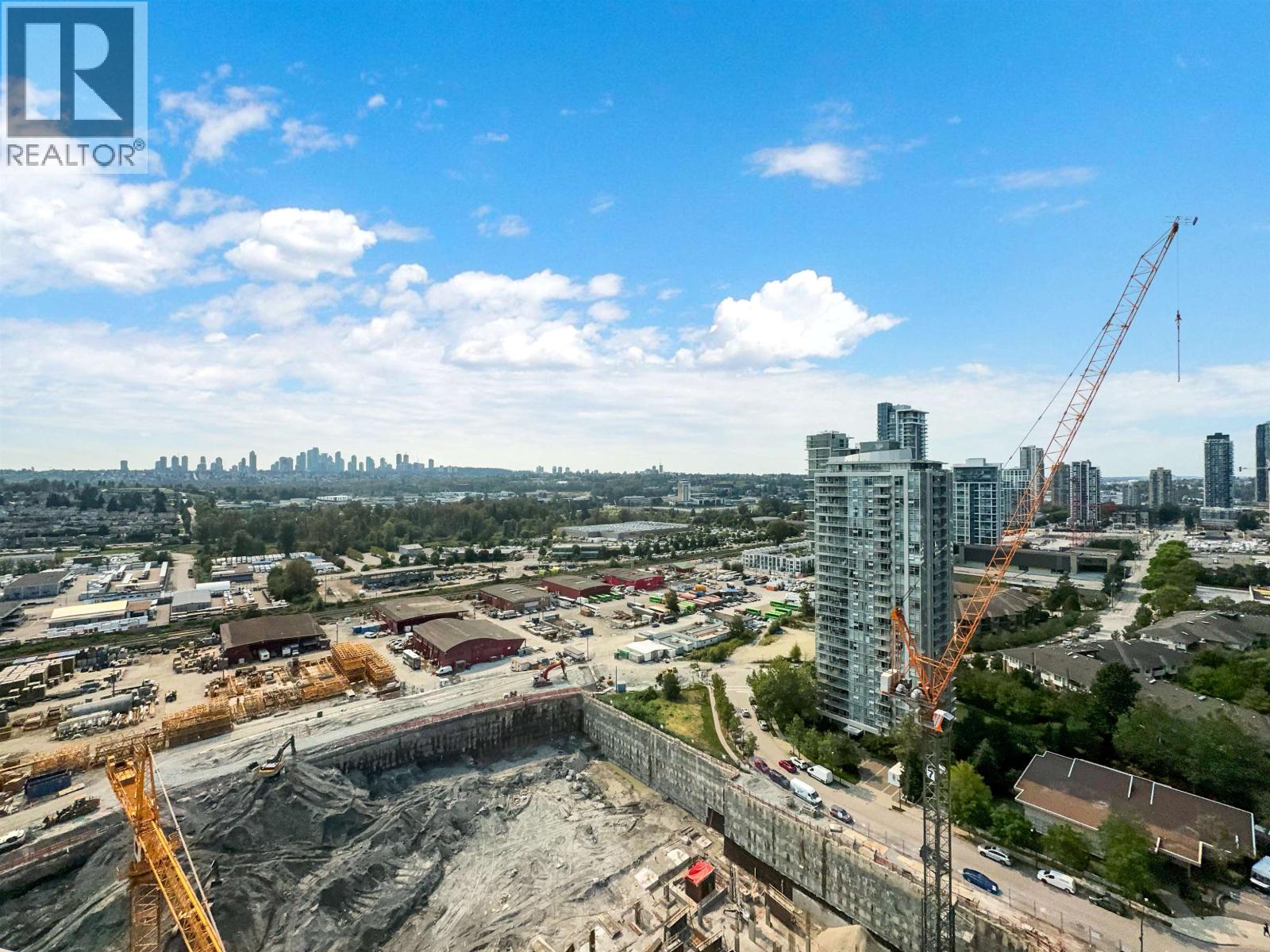 16xx 4890 LOUGHEED HIGHWAY, Burnaby