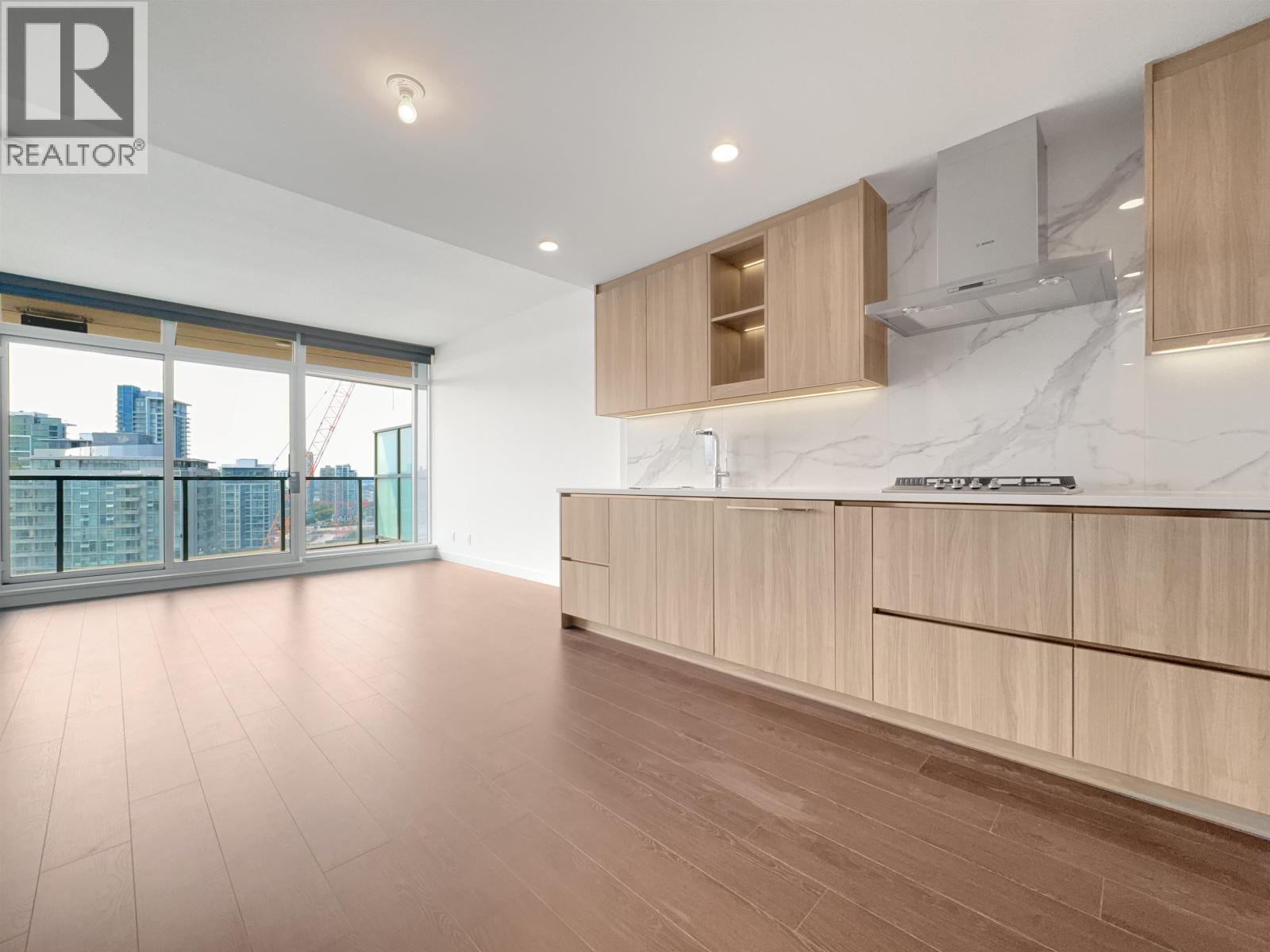 16xx 4890 LOUGHEED HIGHWAY, Burnaby