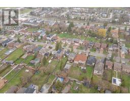 99 Spruce Avenue, Richmond Hill, ON L4C6V9 Photo 12