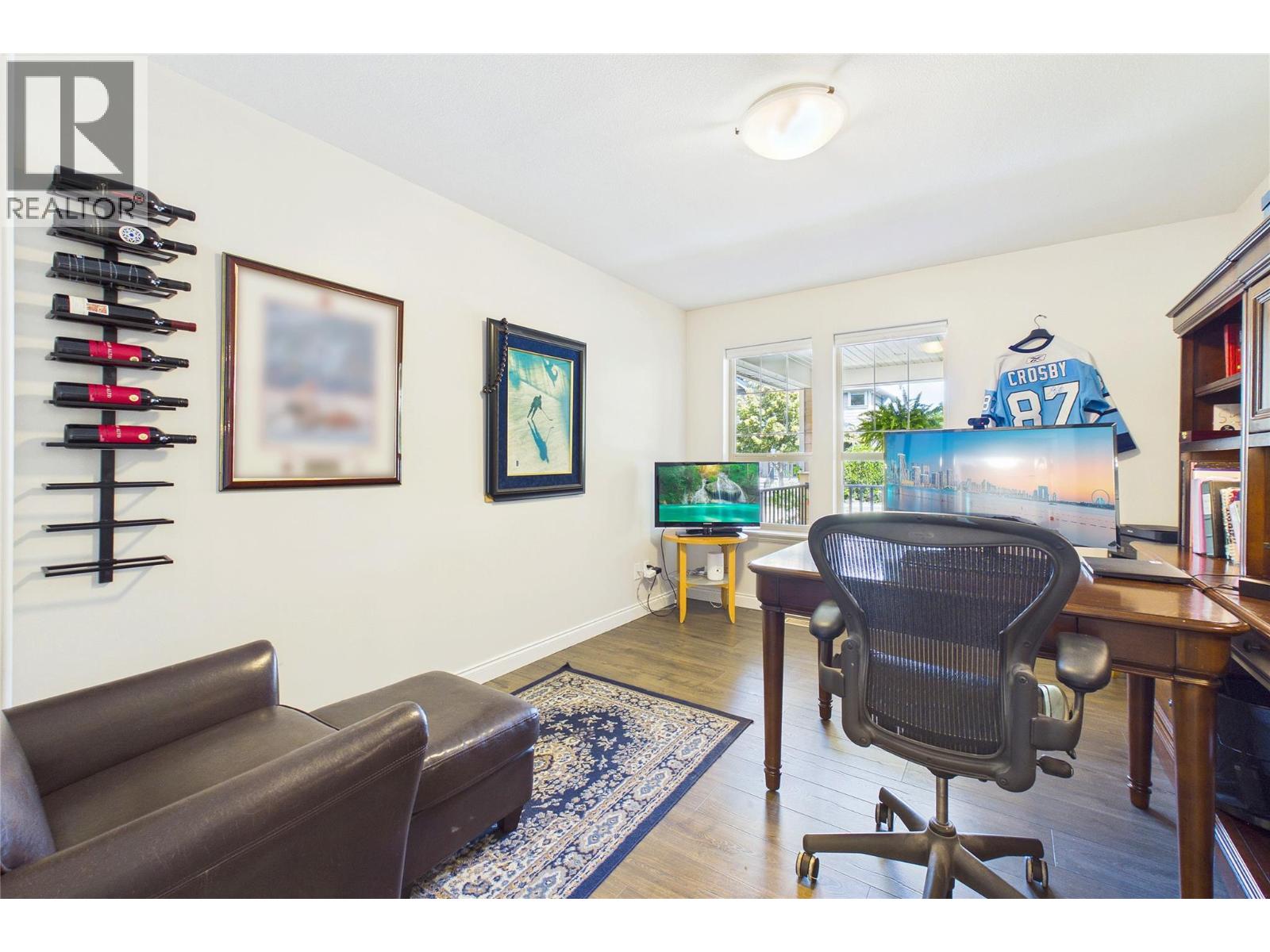  307 McCarren Avenue, Kelowna