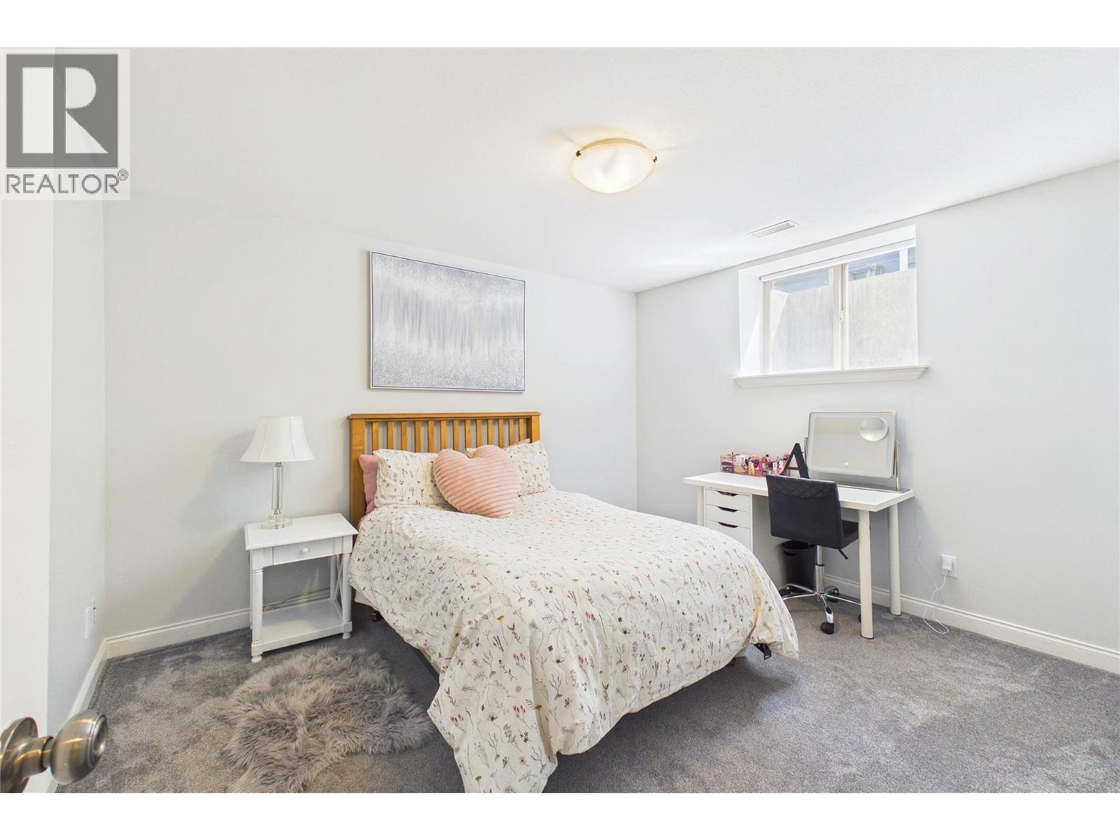  307 McCarren Avenue, Kelowna