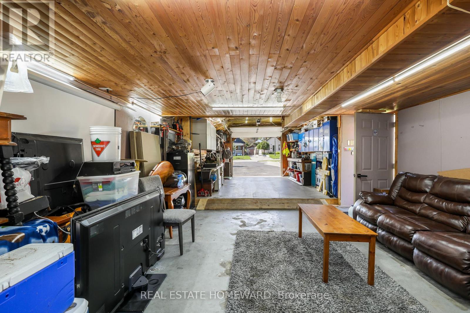 113 GIBBONS STREET - 37