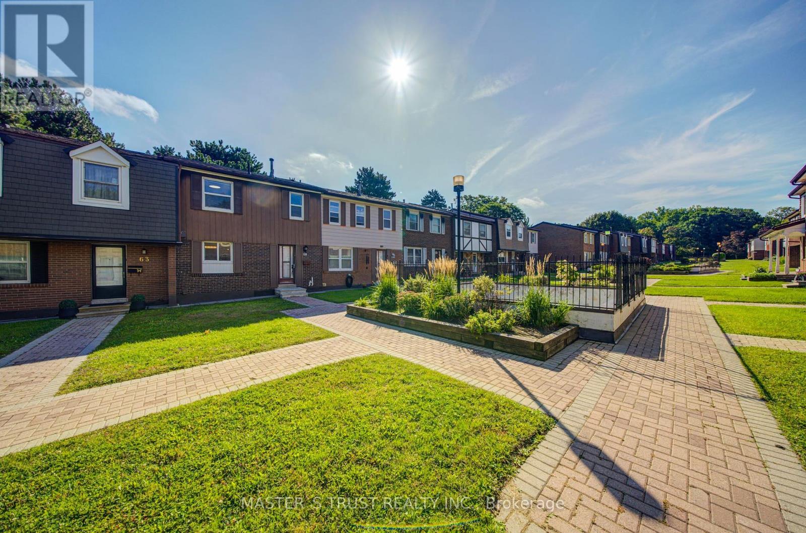 #61 15 BRIMWOOD BOULEVARD - 2
