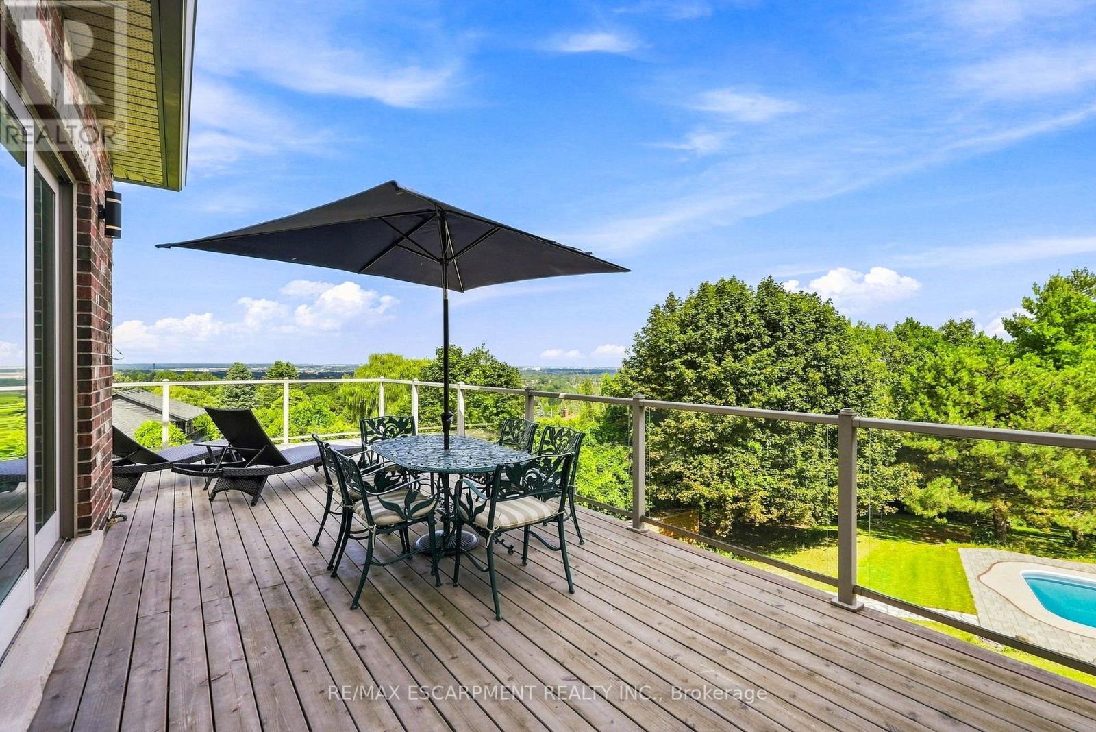 1296 DUNDAS STREET - 15