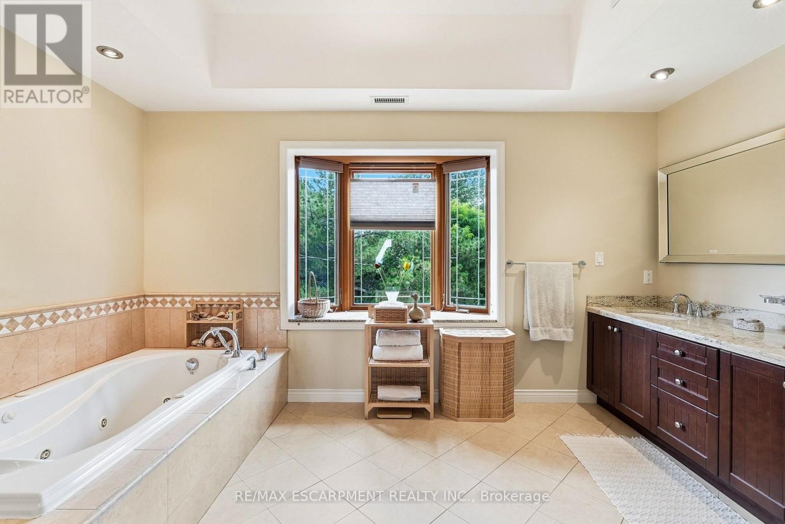 1296 DUNDAS STREET - Image 23