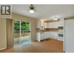 Primary Bedroom - 1920 Raven Pl, Campbell River, BC V9W7H8 Photo 11