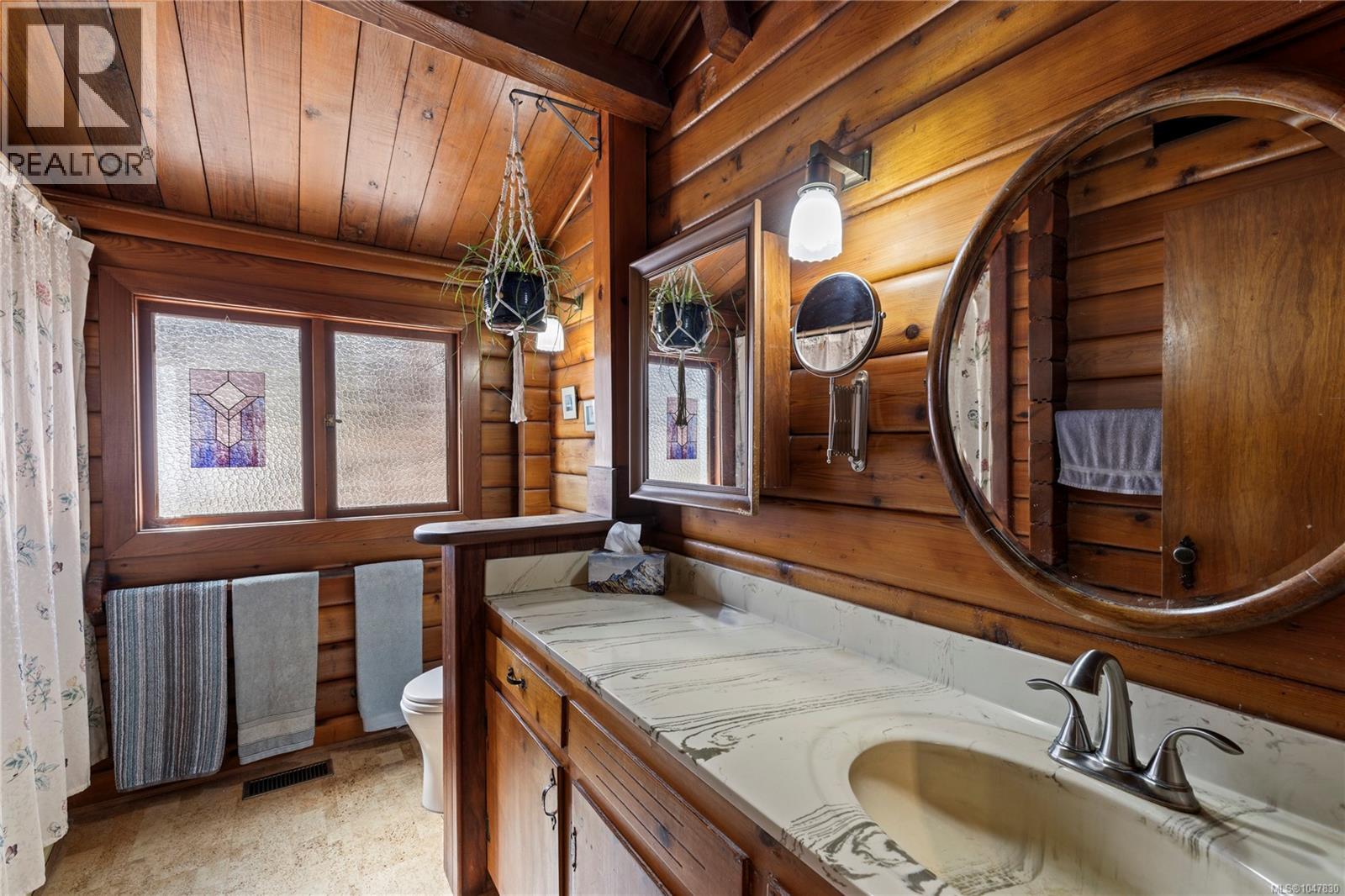 2310 Seabank Rd, Courtenay