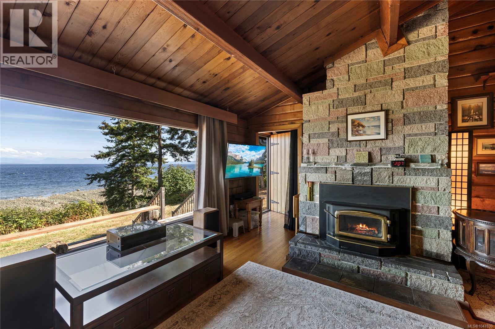 2310 Seabank Rd, Courtenay