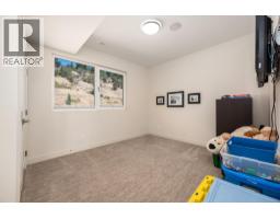 195 Ravine Drive, Coldstream, BC V1B4C9 Photo 37