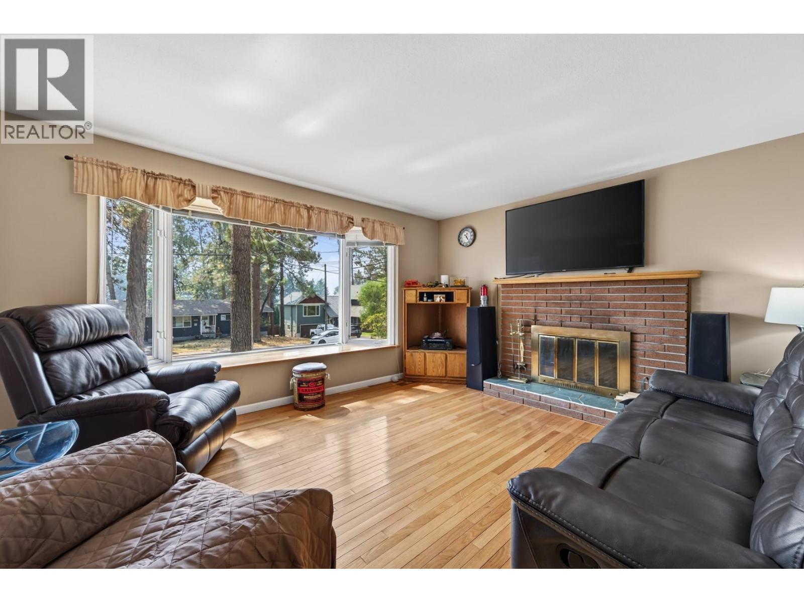 2063 Castillou Crescent, Merritt