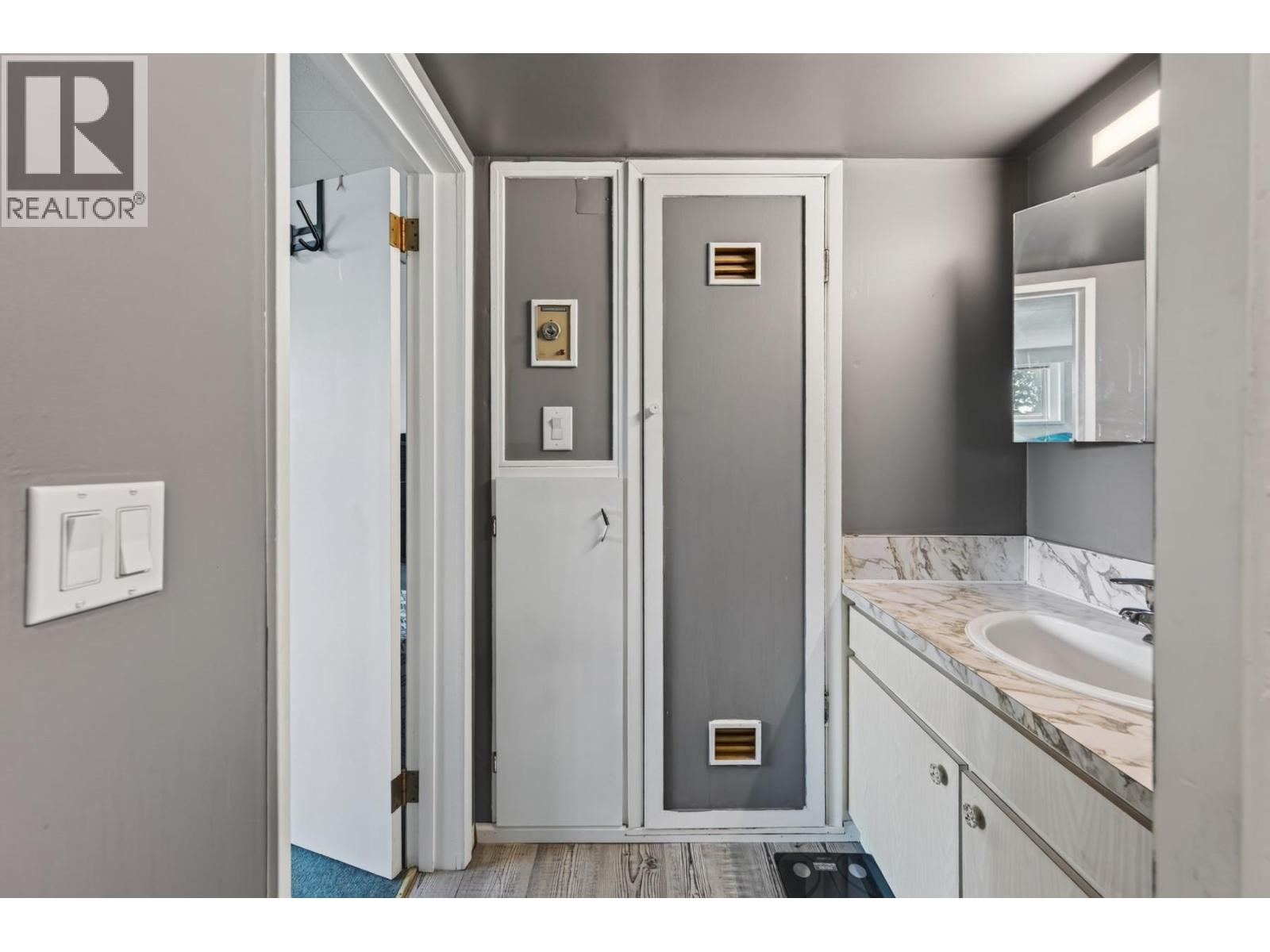 2063 Castillou Crescent, Merritt