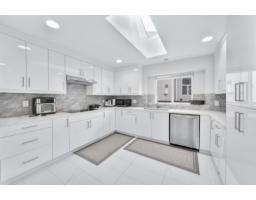 14339 74a Avenue, Surrey, BC V3W4C6 Photo 8