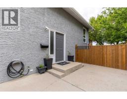 130 Chippewa Crescent W - photo 4