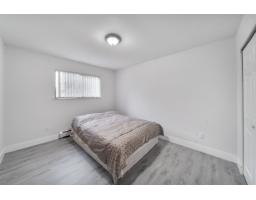 14339 74a Avenue, Surrey, BC V3W4C6 Photo 17