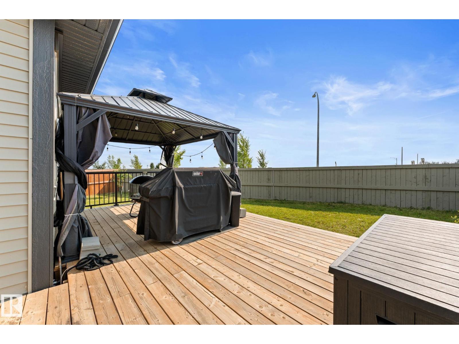 22373 92A AV NW - 52