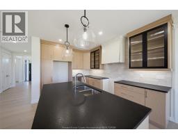 267 Joan Flood, Essex, ON N8M3E9 Photo 18