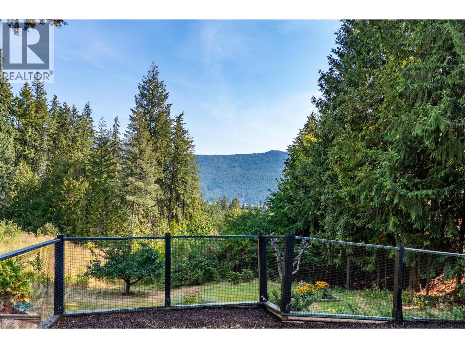 2371 Forest View Place, Blind Bay