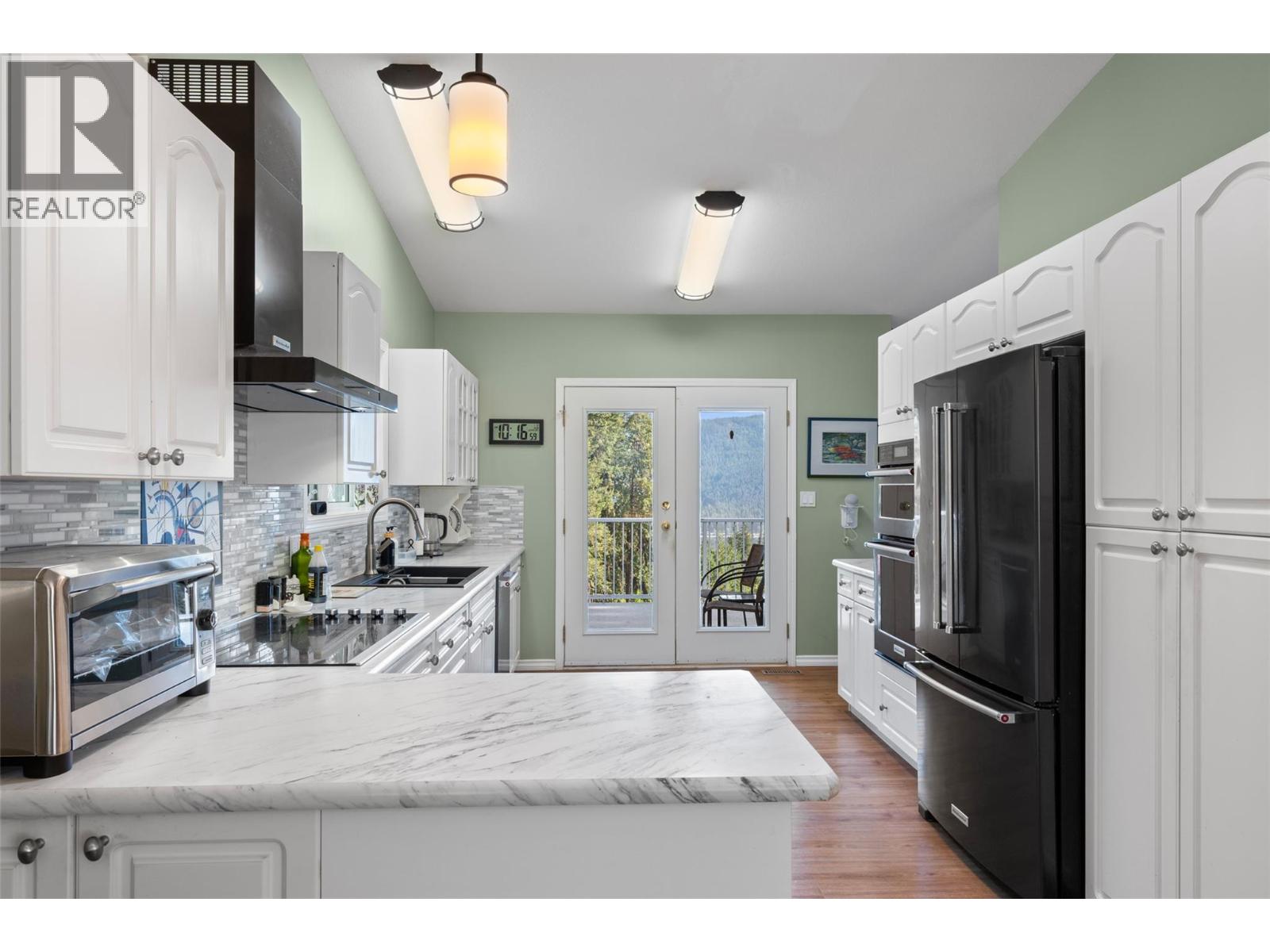 2371 Forest View Place, Blind Bay