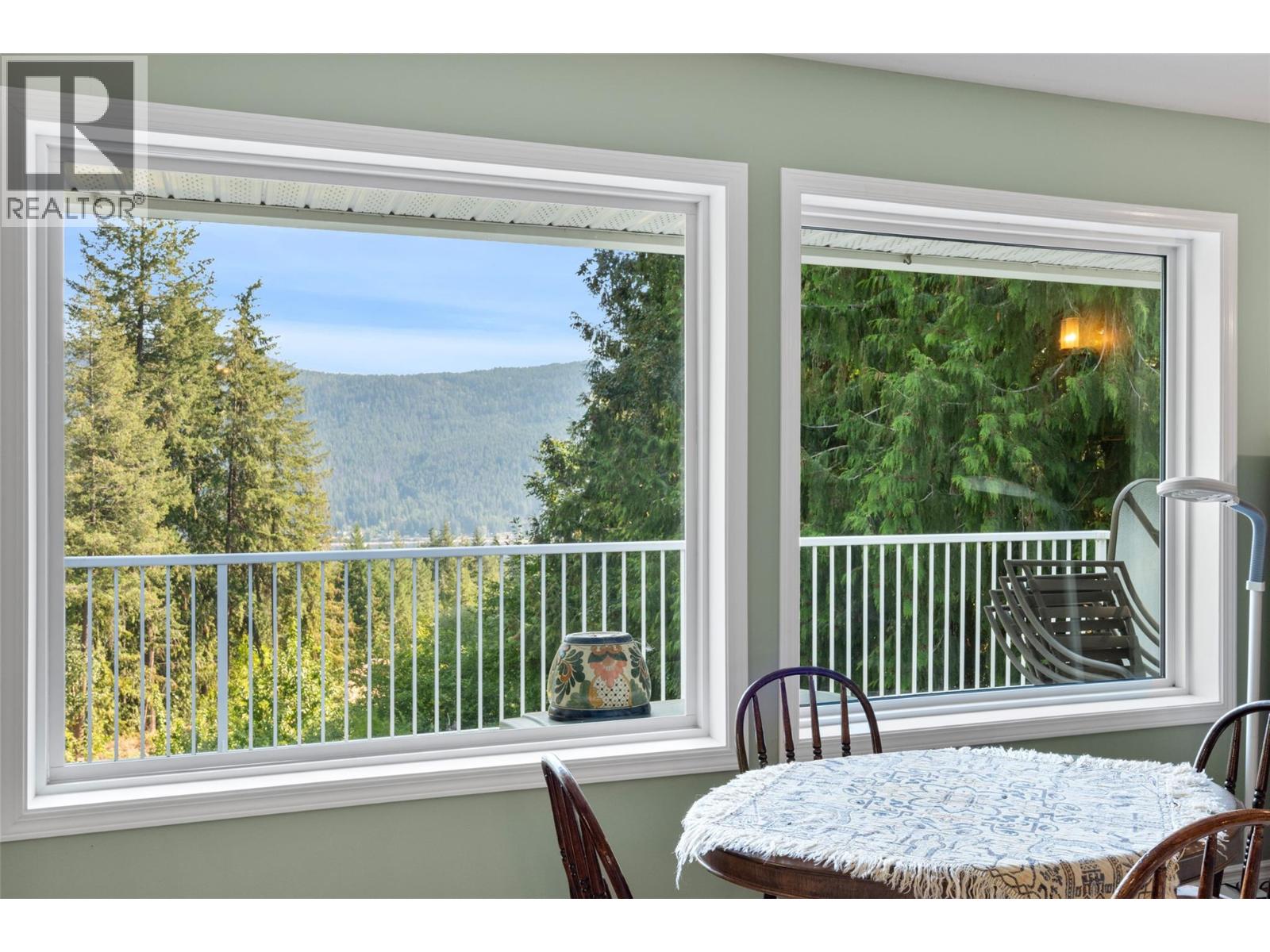 2371 Forest View Place, Blind Bay