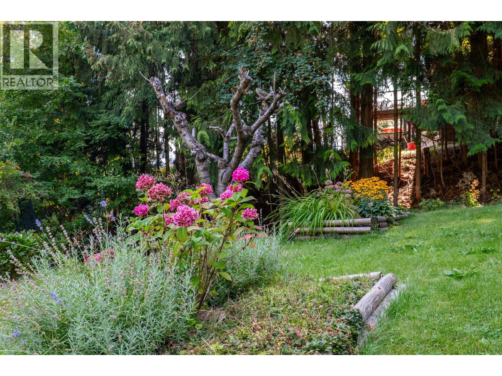 2371 Forest View Place, Blind Bay