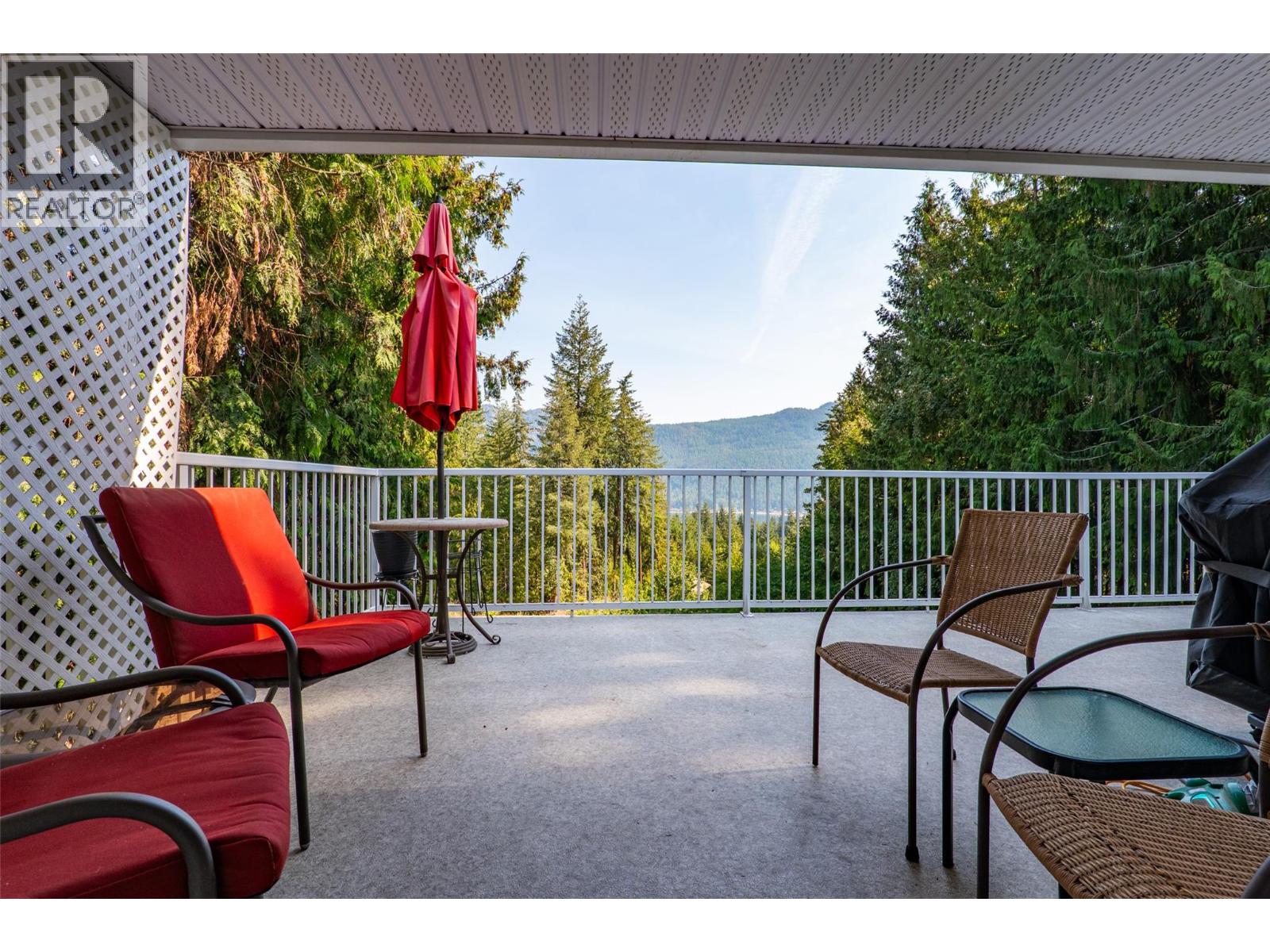 2371 Forest View Place, Blind Bay