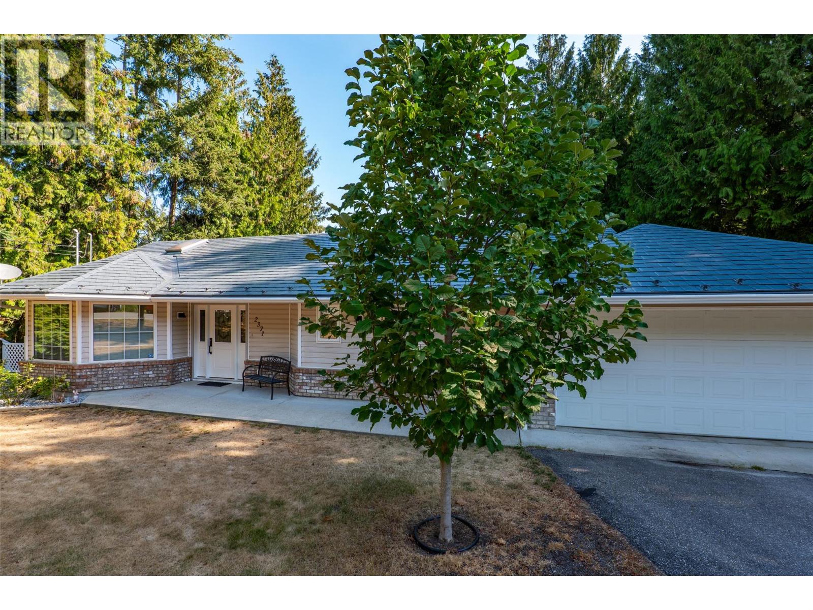 2371 Forest View Place, Blind Bay