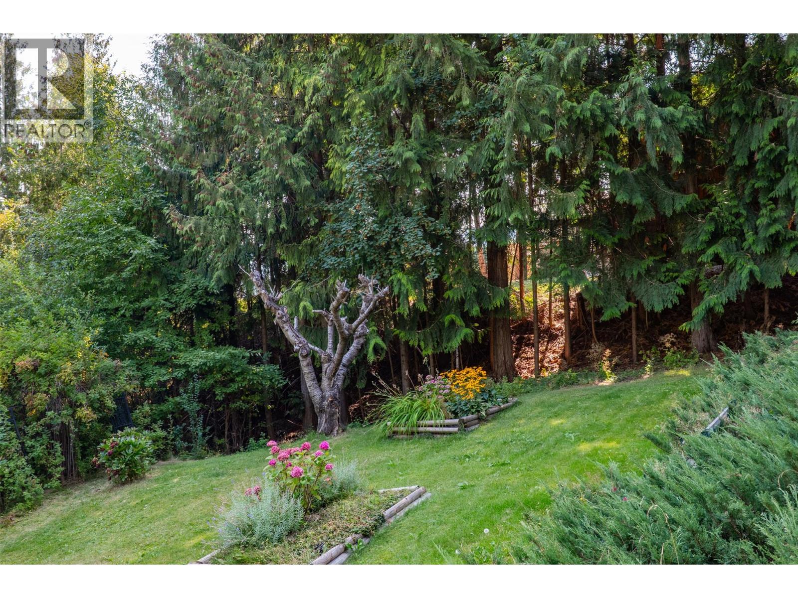2371 Forest View Place, Blind Bay