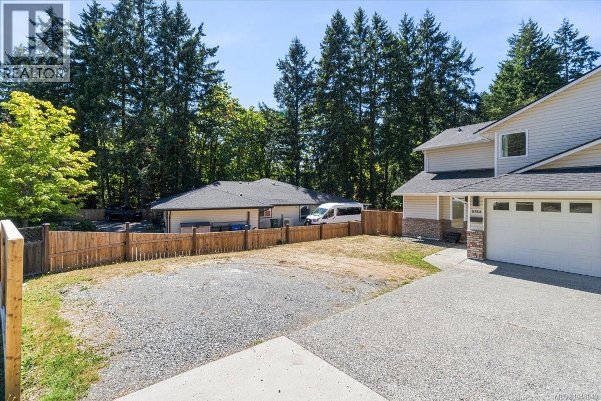 5753 Metral Dr, Nanaimo