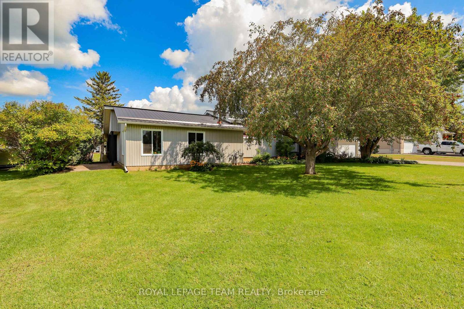 3041 BRIDGE STREET - Image 3