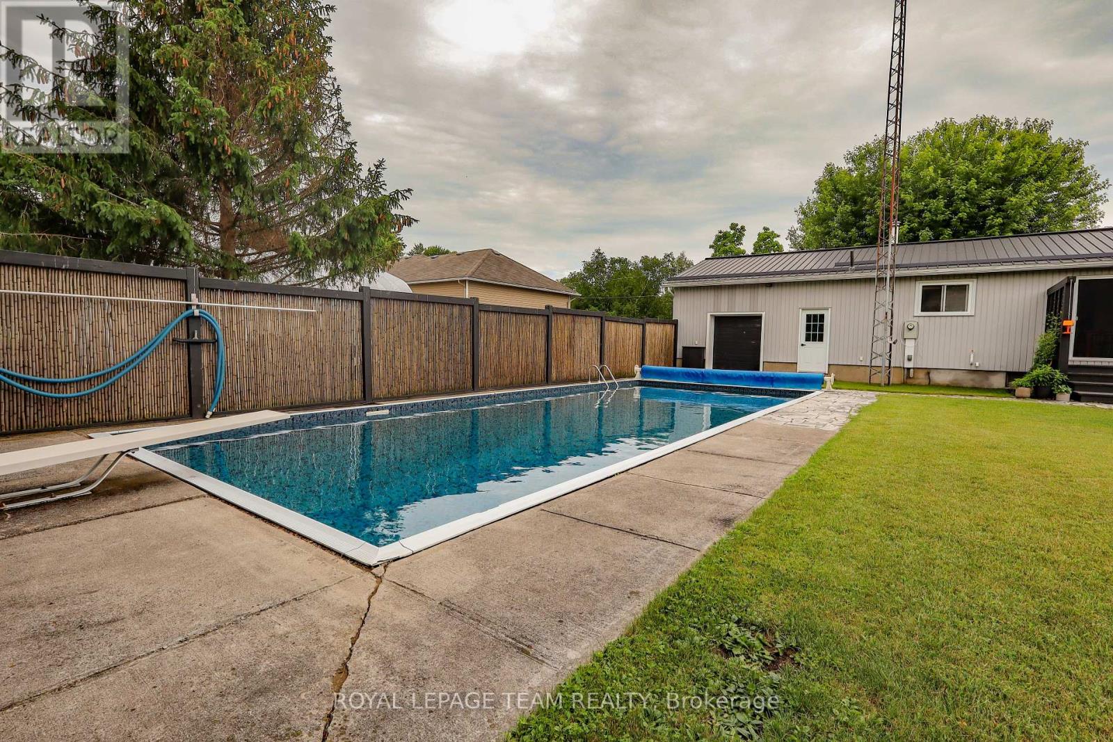 3041 BRIDGE STREET - Image 4