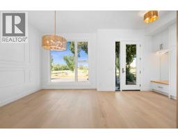 4pc Bathroom - 5014 22 Street, Calgary, AB T2T5G9 Photo 7