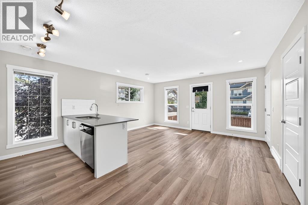 428 Cranbrook Square SE, Cranston, Calgary photo 5