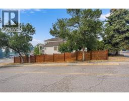 1412 Lawrence Avenue, Kelowna, BC V1Y6M8 Photo 32