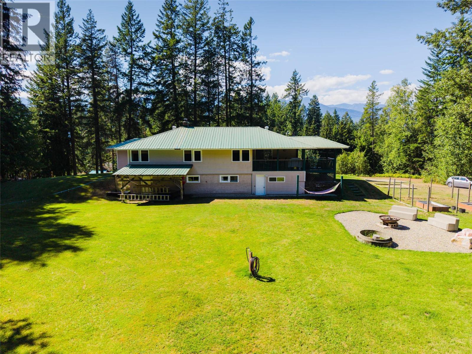 852 RIONDEL Road, Riondel