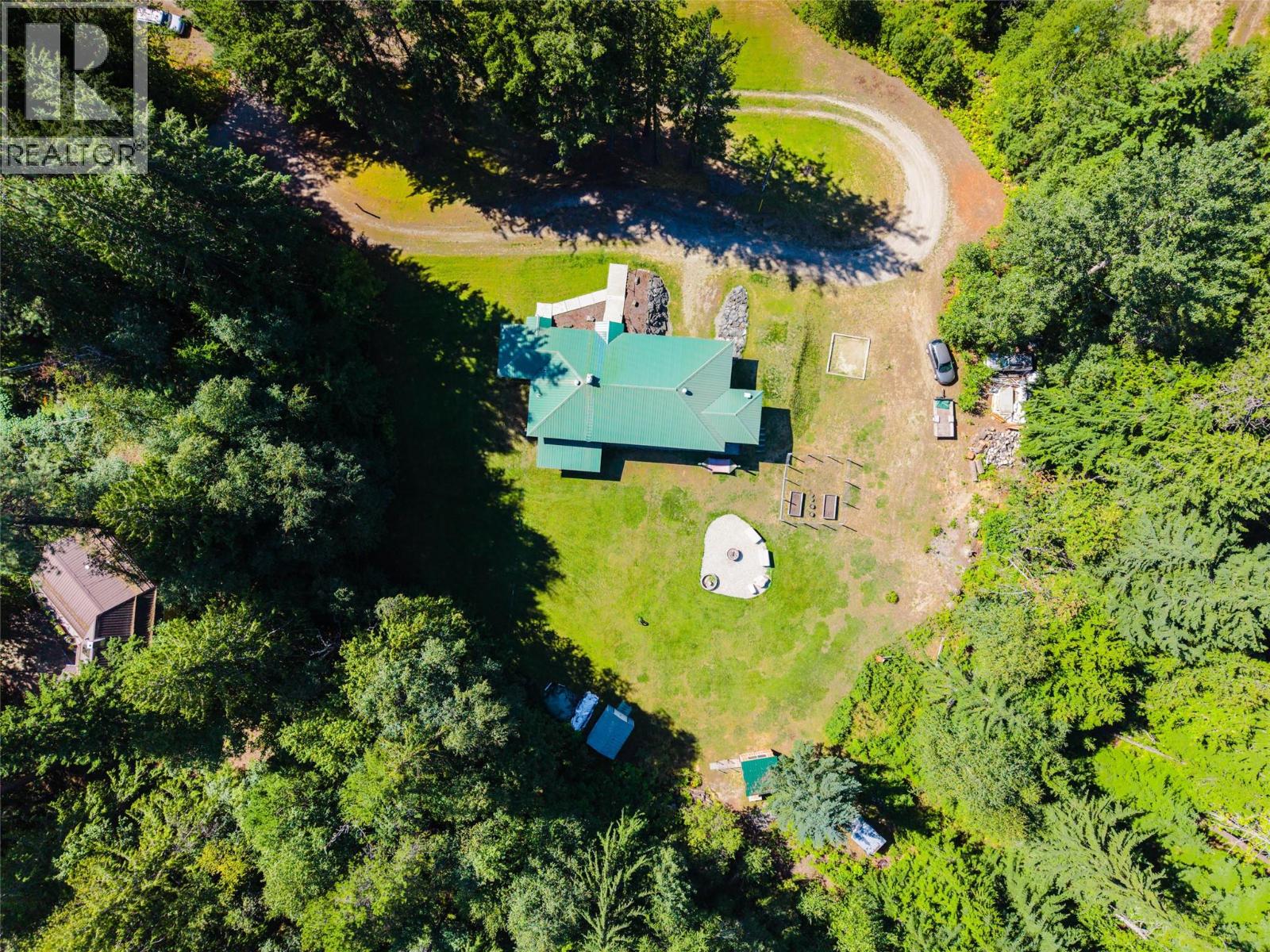 852 RIONDEL Road, Riondel